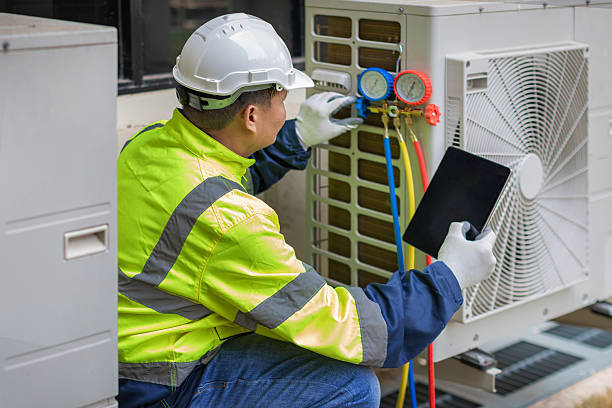 Professional Hvac technician working in Lynchburg, VA